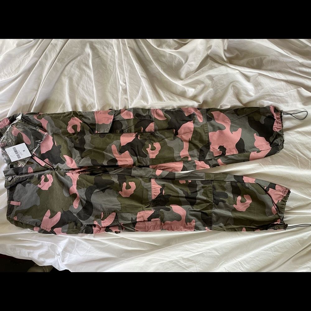 Forever 21 camo pants